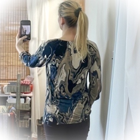 💕Super cute marbled Lularoe Blouse 3/4 sleeve💕 - Picture 6 of 16